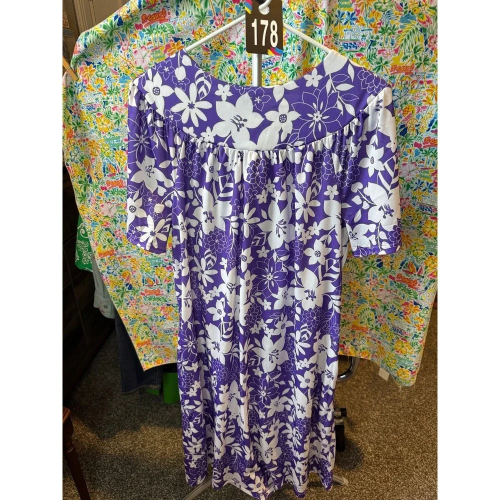 178 Anthony Richards Purple Floral Muumuu House Dress Short Sleeve Zip Front L